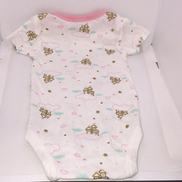 Gerber Onesies Infant Baby Girls Diaper Shirt Castles Clouds Hearts 6-9 Months - Picture 6 of 7